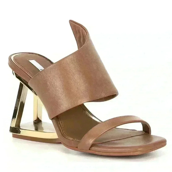 Gianni Bini Zeema Cut Out Curved Leather Wedge In Caramel SZ 7.5M *Never Worn - Picture 1 of 9